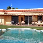 Paloma Mit Terrasse Und Gemeinschaftspool By Interhome Daire