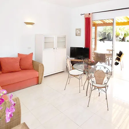 Paloma Mit Terrasse Und Gemeinschaftspool By Interhome Daire Guía de Isora
